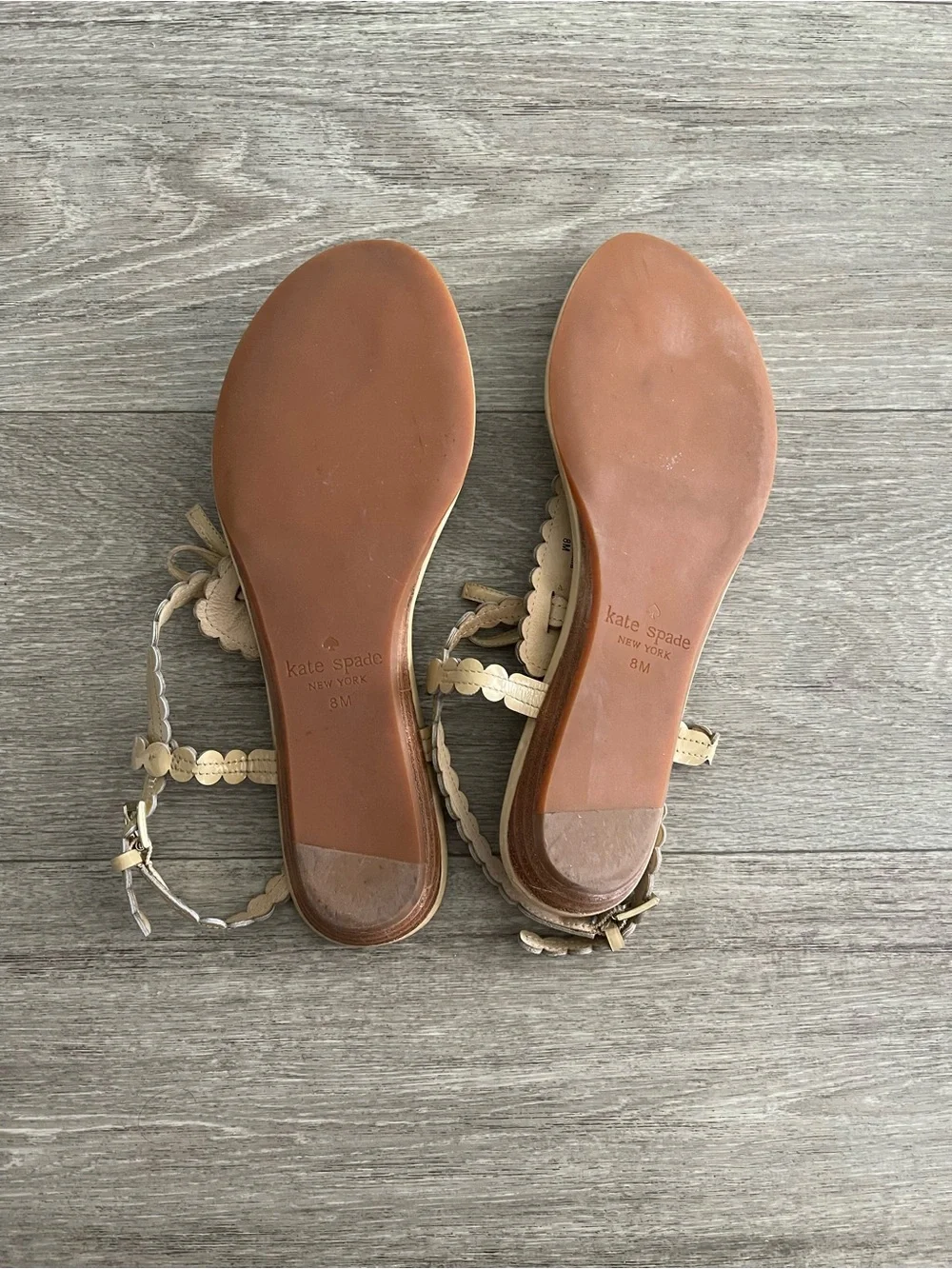 Kate Spade scalloped bow nude sandals - 8